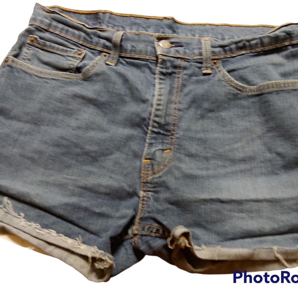 Levi's cut off shorts